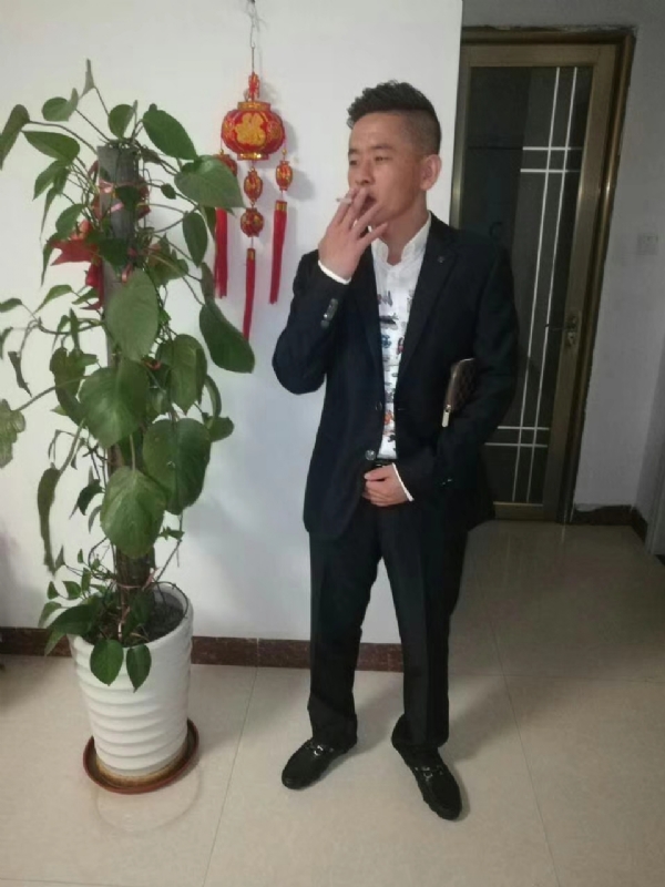 男人三十而立的第二张照片--聊城相亲服务中心