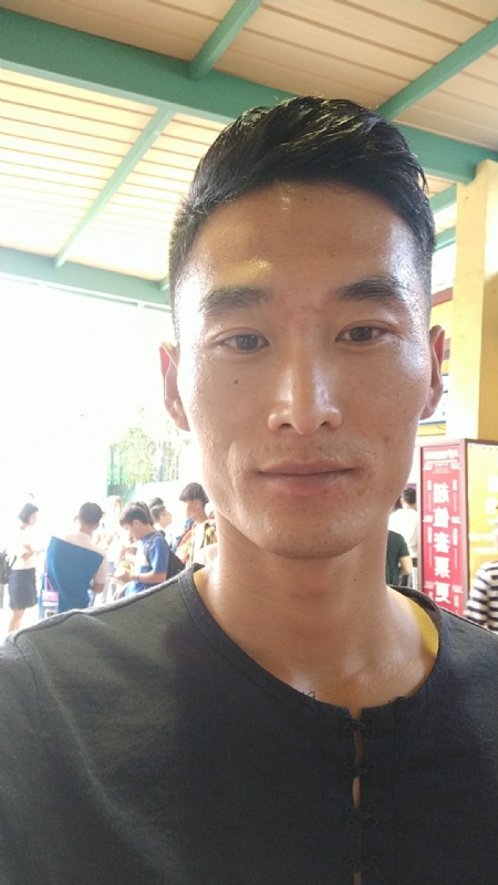 难得糊涂的第一张照片--聊城相亲服务中心