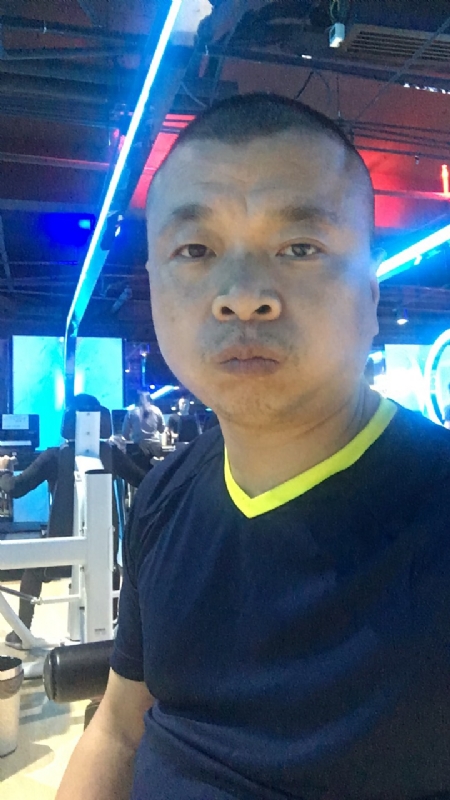奋斗的第一张照片--聊城相亲服务中心