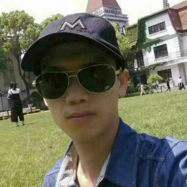 龙小华的第一张照片--聊城相亲服务中心
