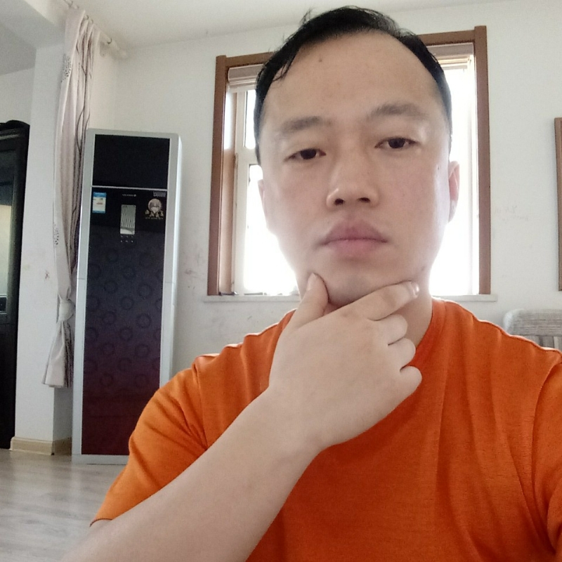 爱热闹的人的第一张照片--聊城相亲服务中心