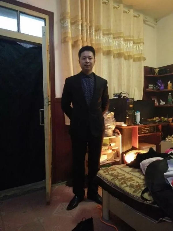 亮亮的第一张照片--聊城相亲服务中心