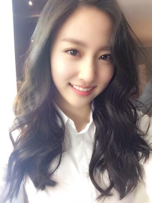 等爱的易微的第一张照片--聊城相亲服务中心