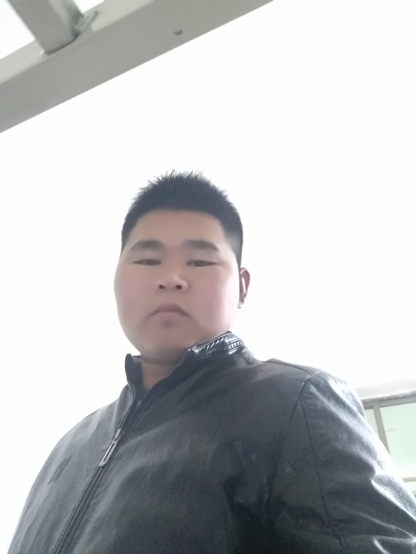 小哥的第一张照片--聊城相亲服务中心