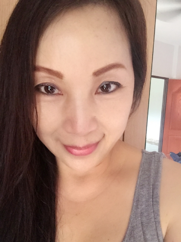 ying的第一张照片--聊城相亲服务中心