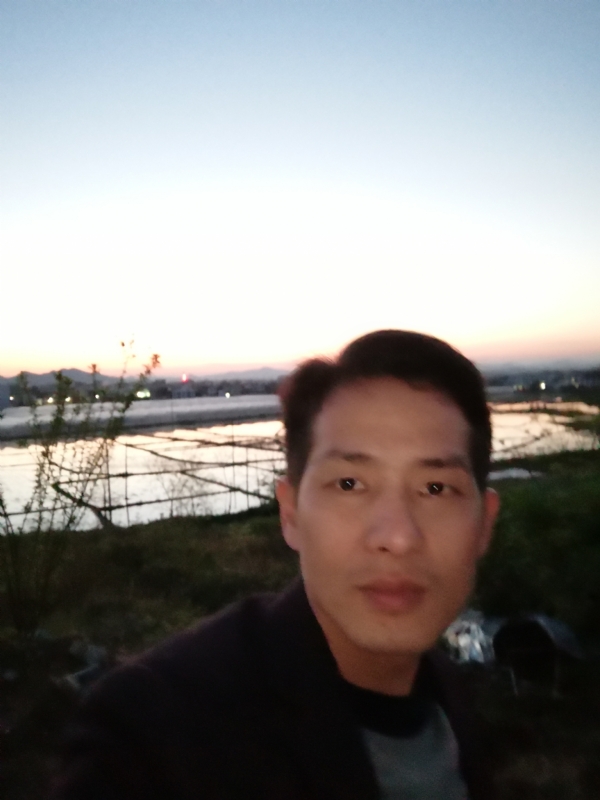 不忘初心的第一张照片--聊城相亲服务中心