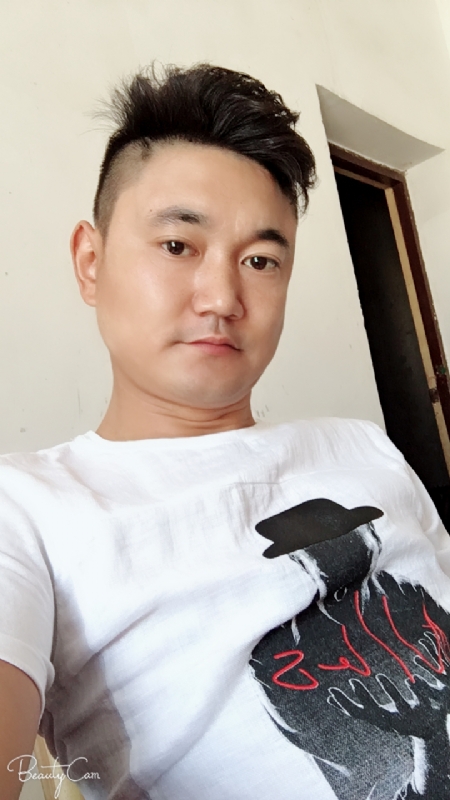 yang的第一张照片--聊城相亲服务中心