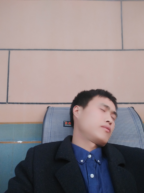 有钱爱情才能长久的第一张照片--聊城相亲服务中心