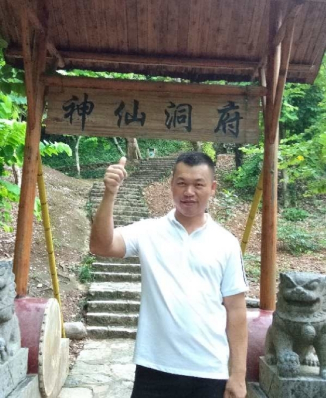 强仔的第一张照片--聊城相亲服务中心