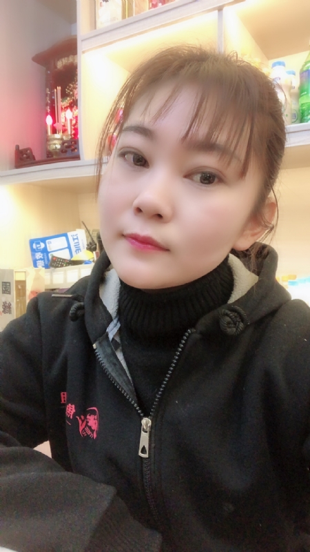 泡沫的第一张照片--聊城相亲服务中心