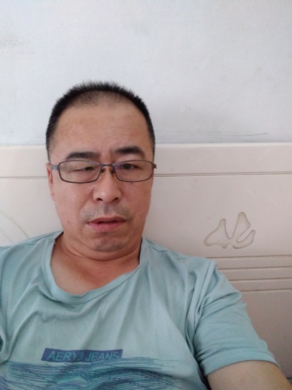 大叔的第一张照片--聊城相亲服务中心