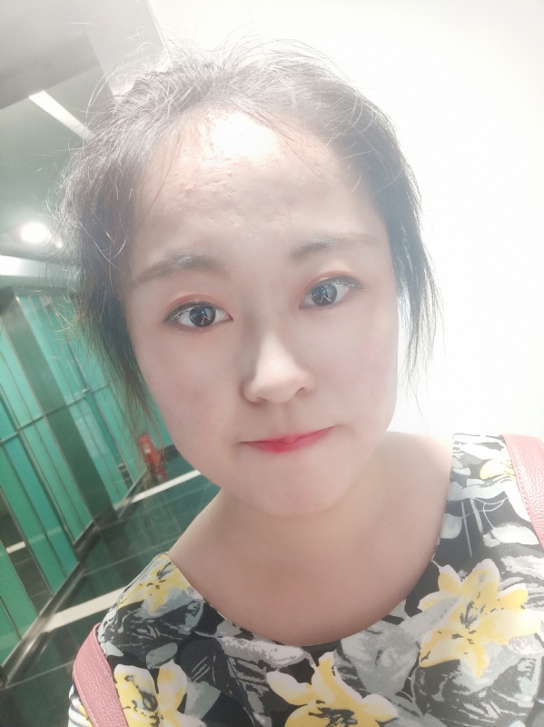 小花伞的第一张照片--聊城相亲服务中心