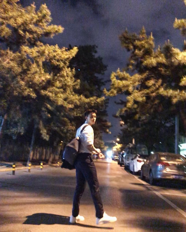 深海的第二张照片--聊城相亲服务中心