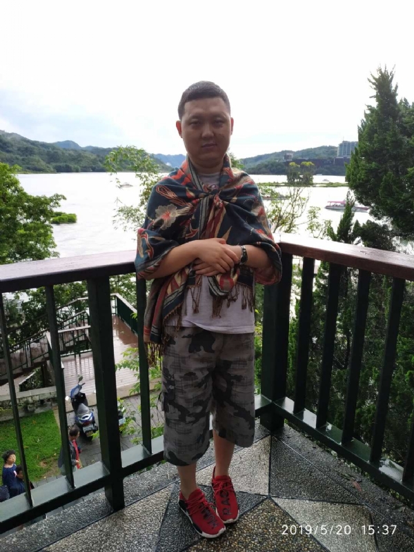 爱情里的俩个人的第一张照片--聊城相亲服务中心