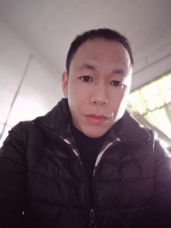 相信真爱的第一张照片--聊城相亲服务中心