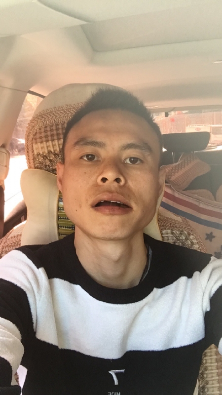 小何的第一张照片--聊城相亲服务中心