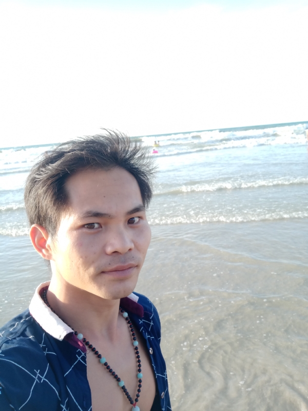 爱已欠费的第一张照片--聊城相亲服务中心