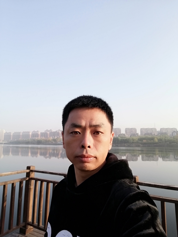 蓝颜的第一张照片--聊城相亲服务中心