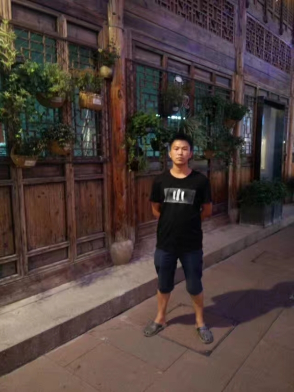 回忆的第一张照片--聊城相亲服务中心