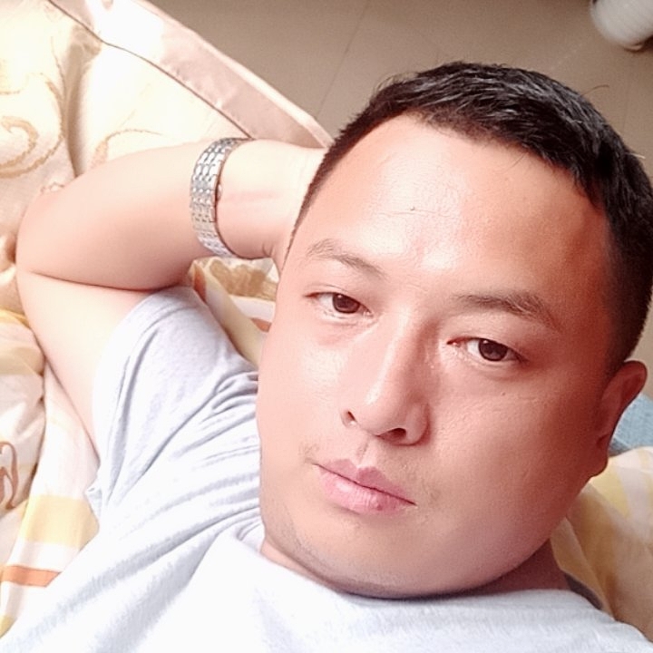 忘世情的第一张照片--聊城相亲服务中心