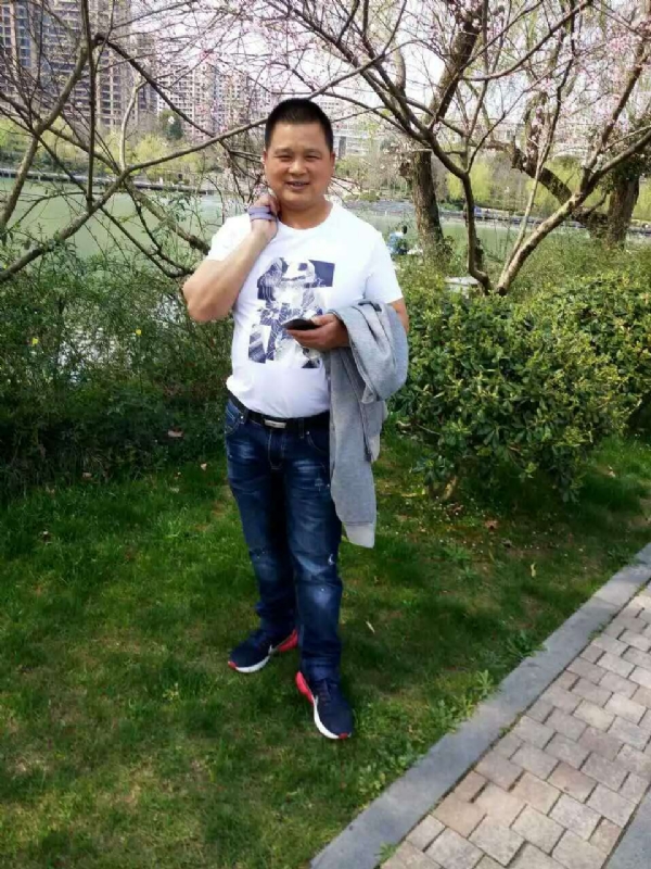 纯爷们的第一张照片--聊城相亲服务中心