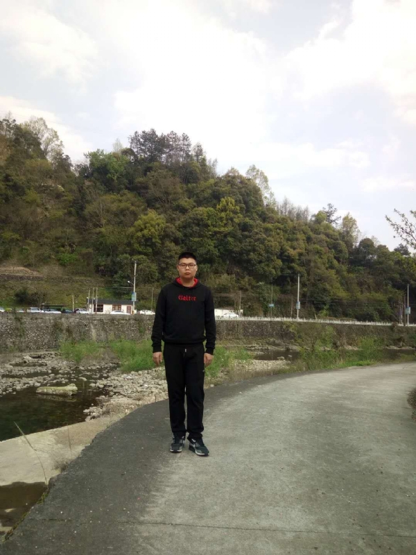 等着上钩的鱼的第一张照片--聊城相亲服务中心