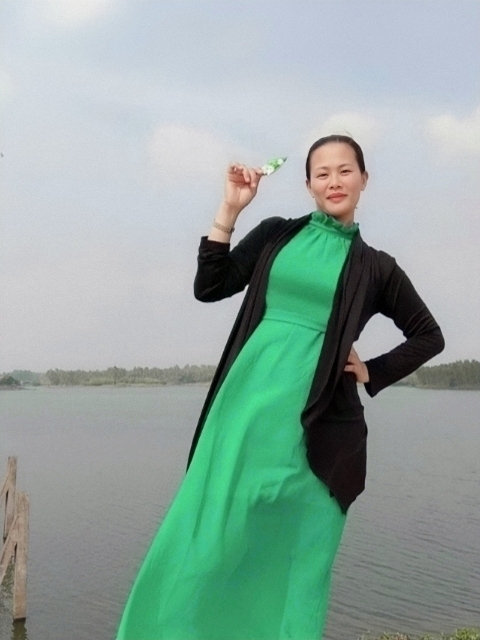 李梅的第二张照片--聊城相亲服务中心