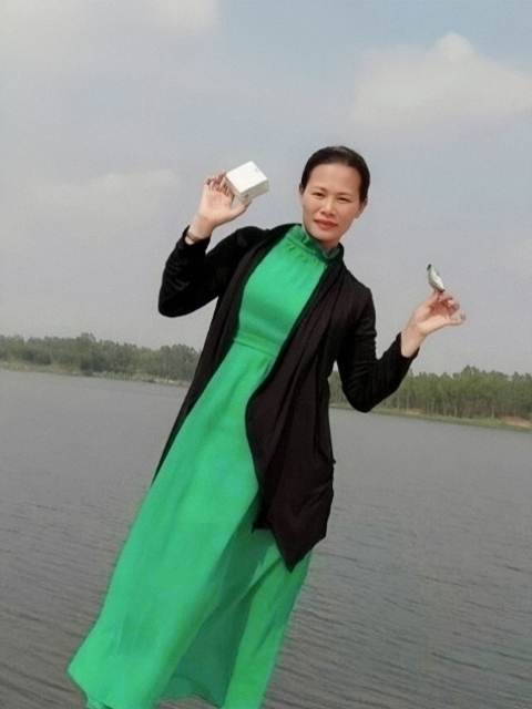 李梅的第三张照片--聊城相亲服务中心