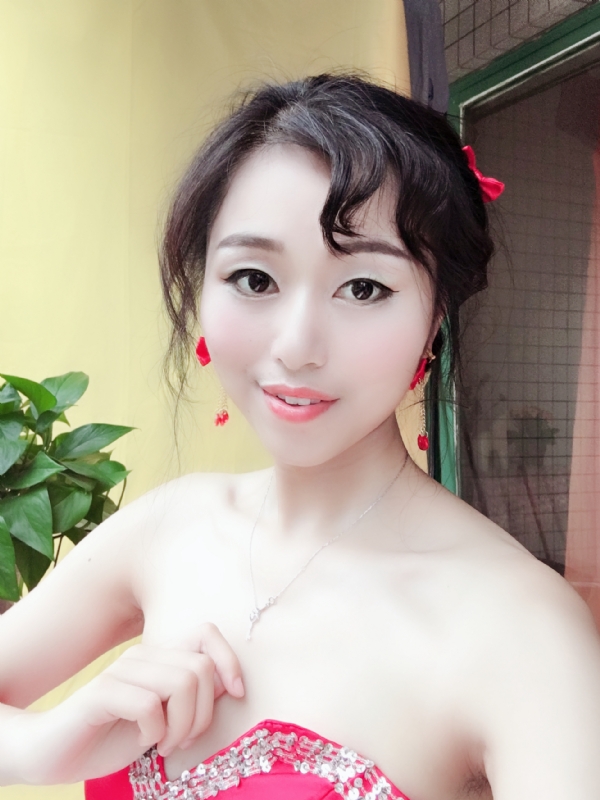 薇薇的第一张照片--聊城相亲服务中心