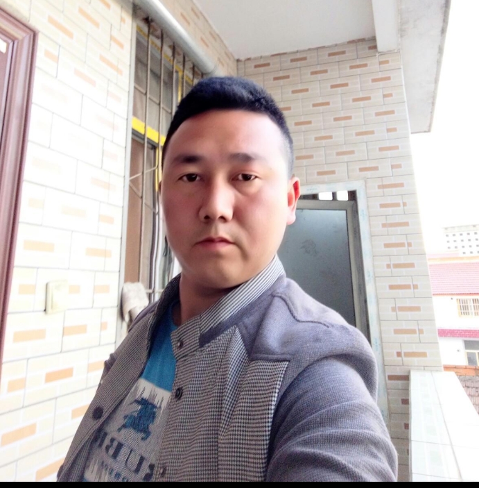 帅帅的大叔的第一张照片--聊城相亲服务中心