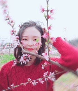 小桌子的第一张照片--聊城相亲服务中心