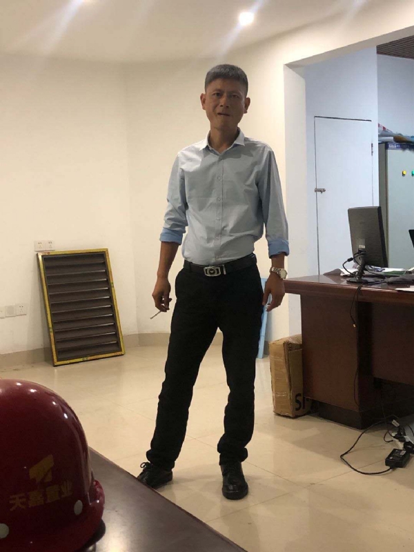 郁闷之中的第一张照片--聊城相亲服务中心