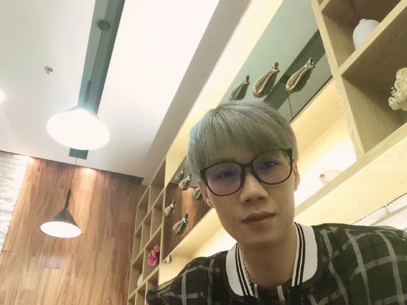 黄峰的第二张照片--聊城相亲服务中心