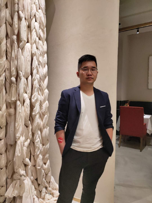在路上的第二张照片--聊城相亲服务中心
