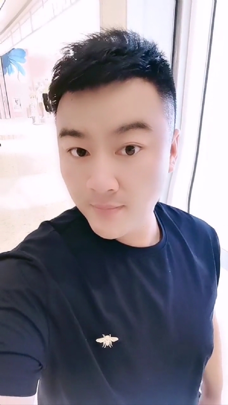 微风徐徐的第二张照片--聊城相亲服务中心