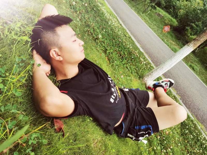 危笑的第一张照片--聊城相亲服务中心