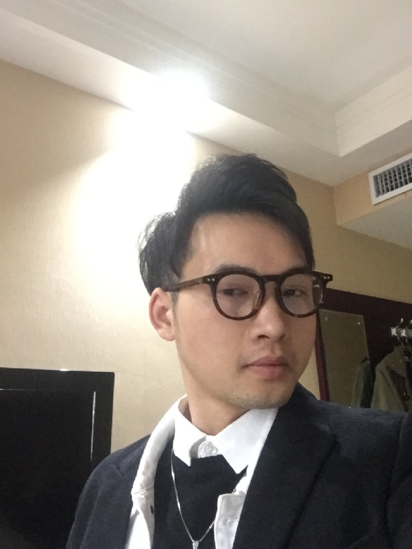 曾亮的第四张照片--聊城相亲服务中心