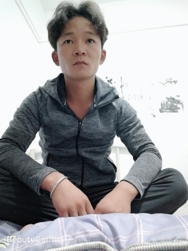 东浩学长的第一张照片--聊城相亲服务中心