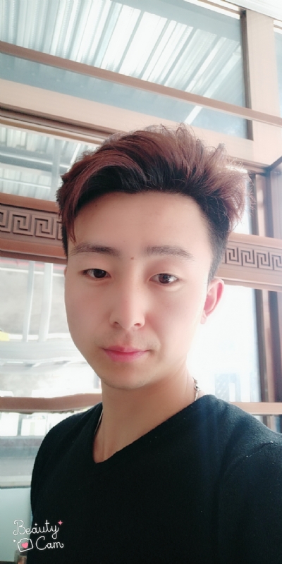 拼命微笑的第二张照片--聊城相亲服务中心