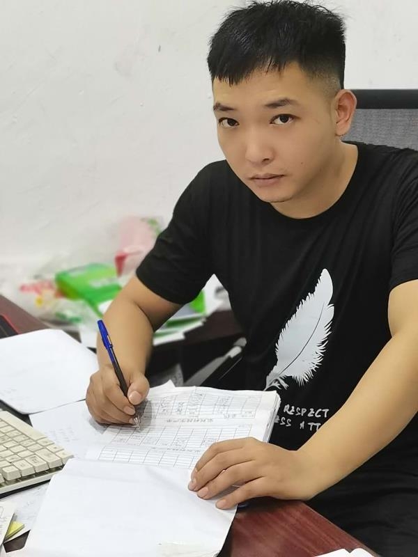 寻找另一伴的第一张照片--聊城相亲服务中心