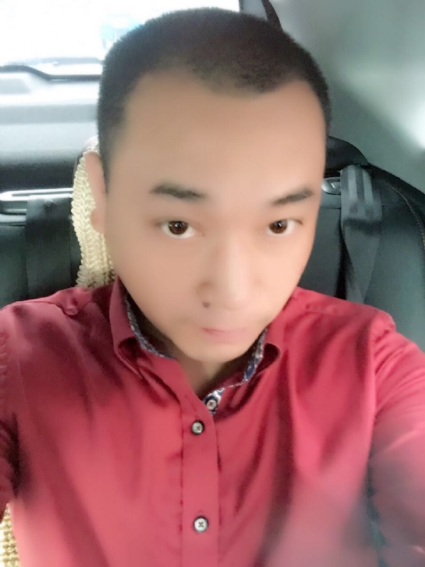 在一个路口等的第一张照片--聊城相亲服务中心