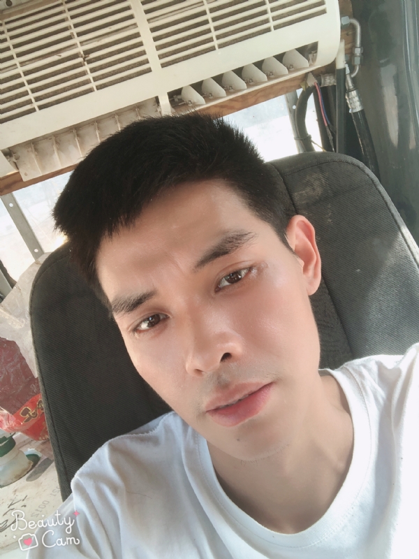 小董的第一张照片--聊城相亲服务中心