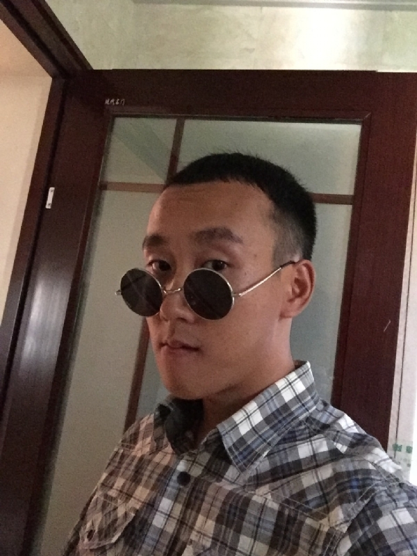 悲喜的第一张照片--聊城相亲服务中心