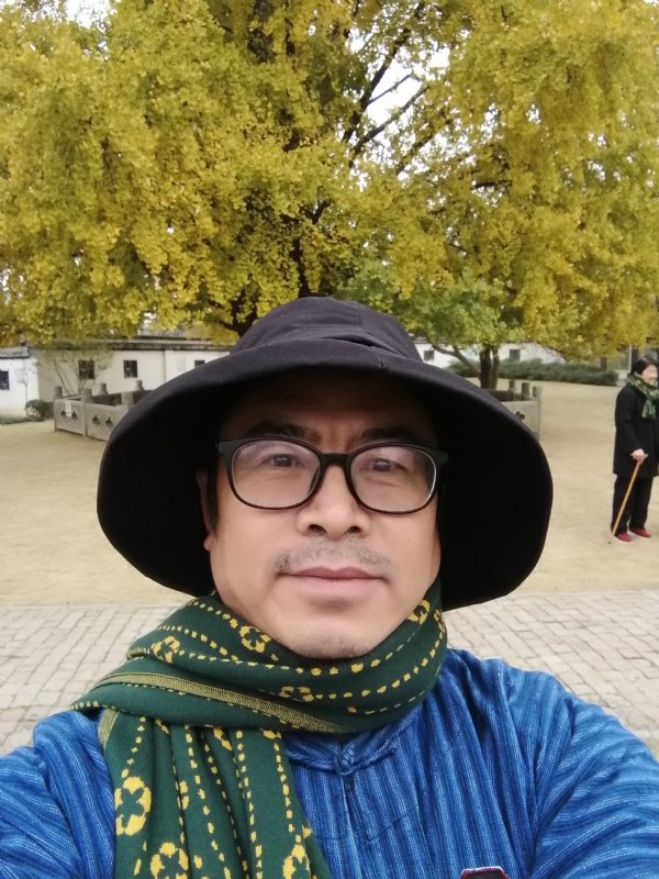 自由人的第一张照片--聊城相亲服务中心