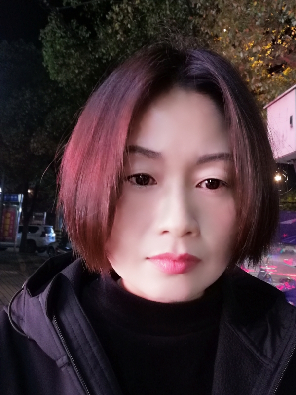 风中百合的第一张照片--聊城相亲服务中心