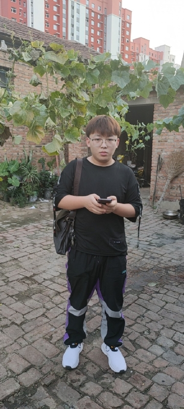 辛禹的第二张照片--聊城相亲服务中心