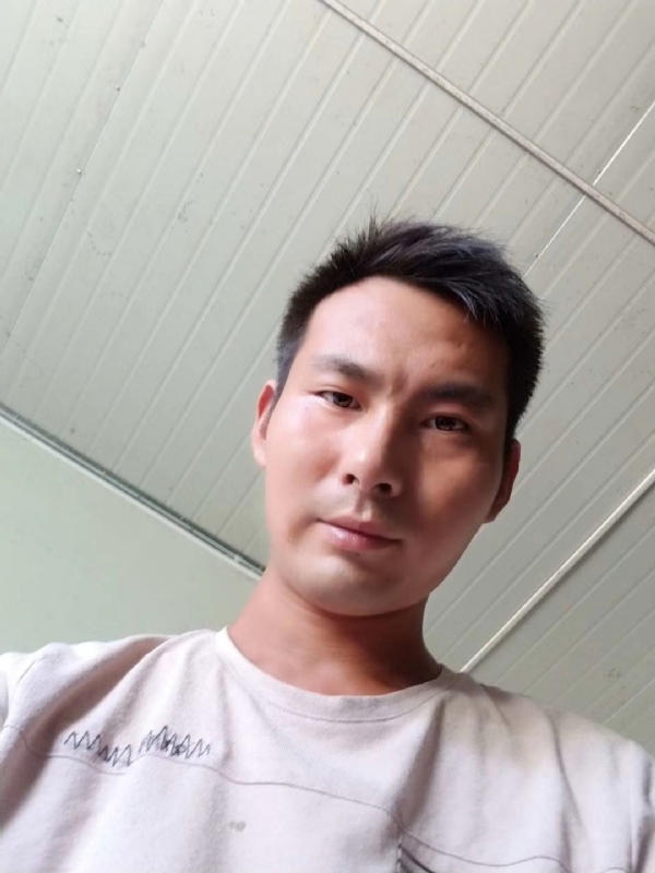 快乐肥宅水的第一张照片--聊城相亲服务中心