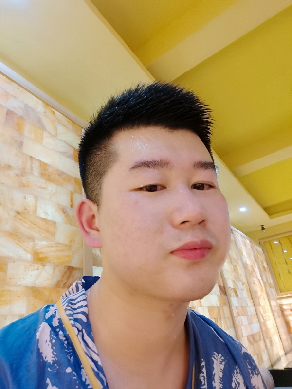 六月与阿十二的第一张照片--聊城相亲服务中心