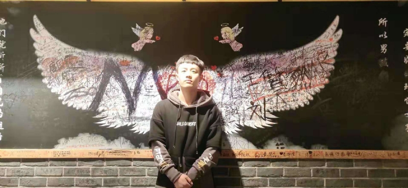 水彩画师的第一张照片--聊城相亲服务中心