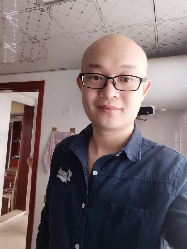 凝望远方的第一张照片--聊城相亲服务中心